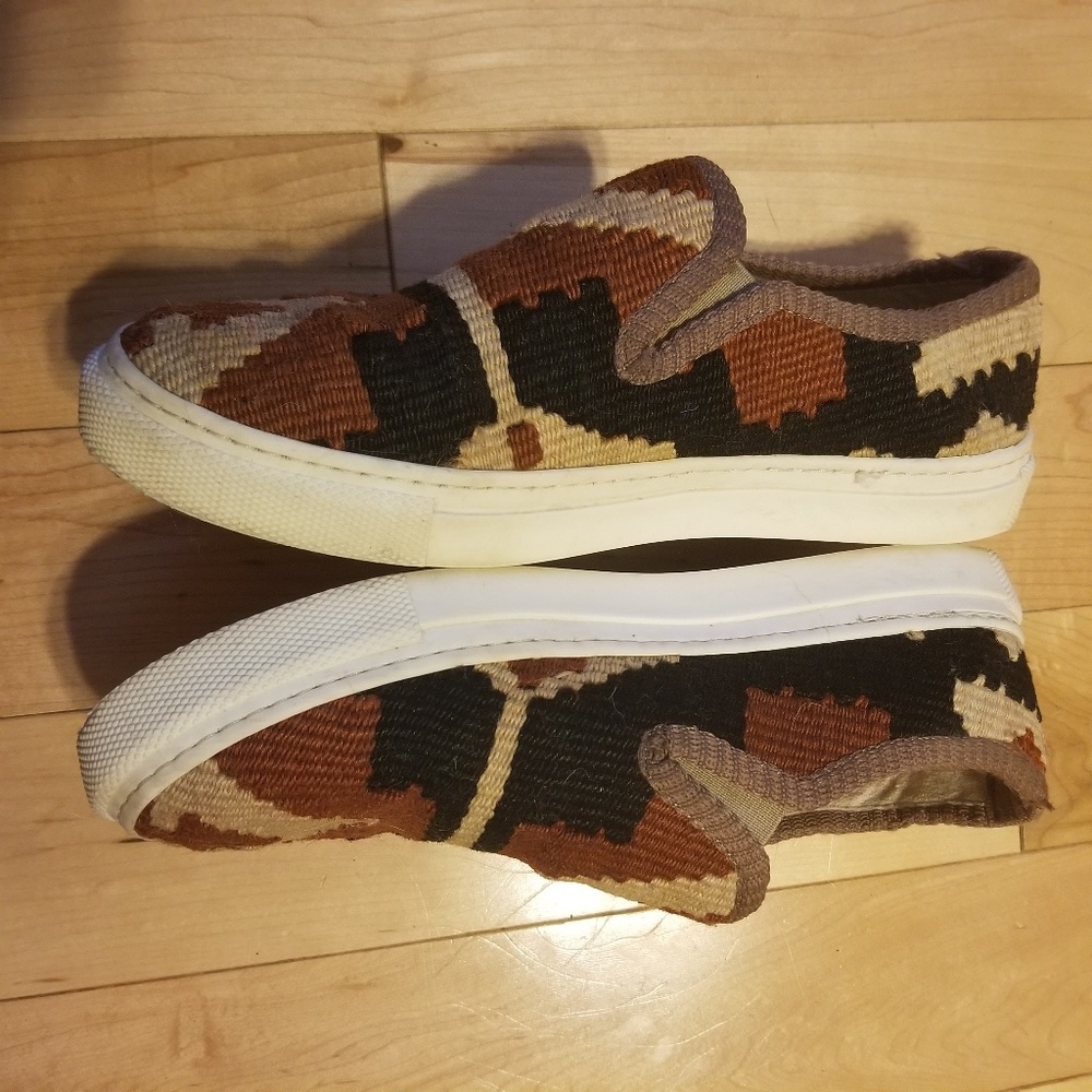 Res Ipsa Kilim Rug style slip on sneakers - Picture 3 of 7